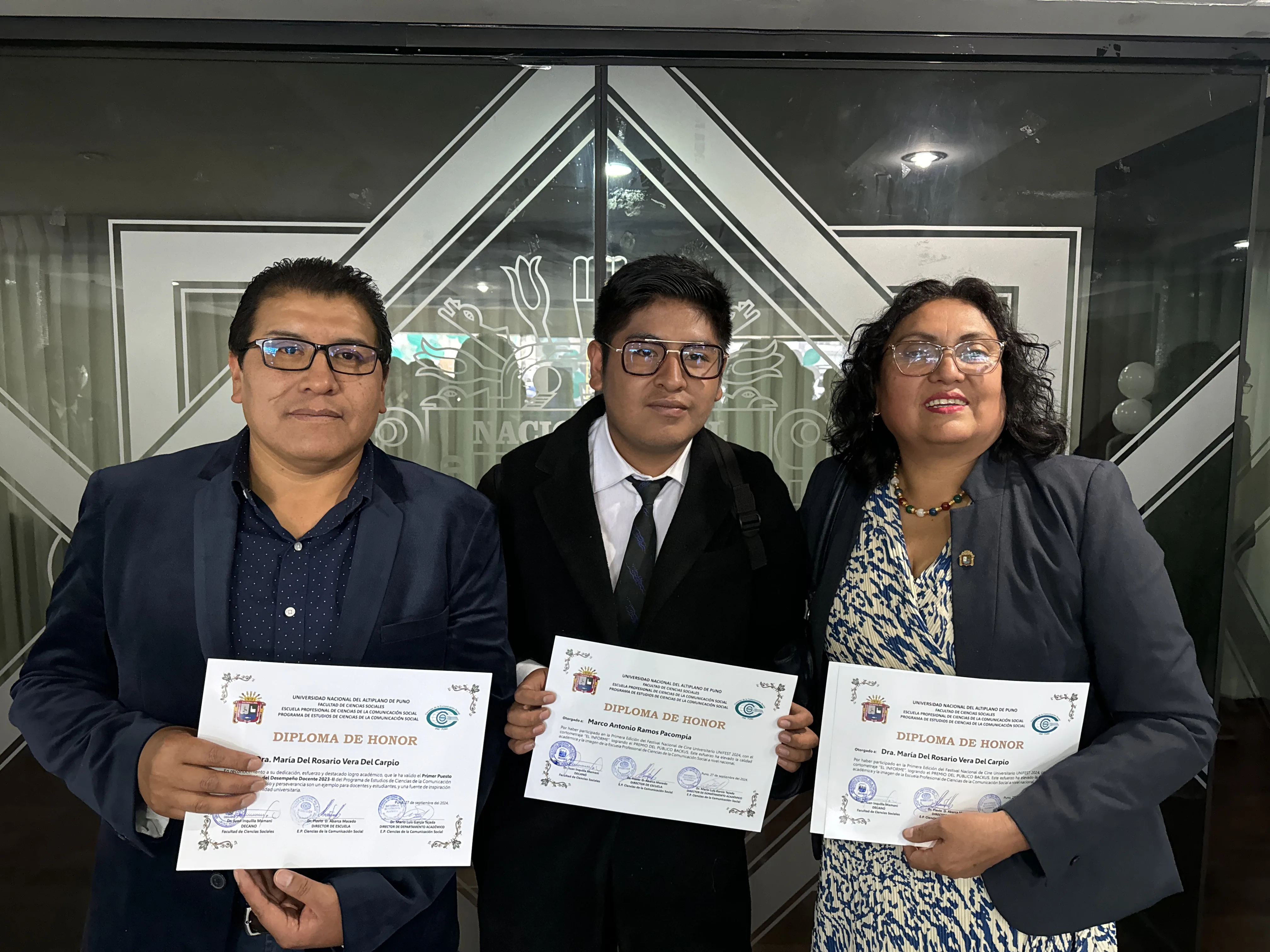 Diploma de Honor por Editor del Cortometraje